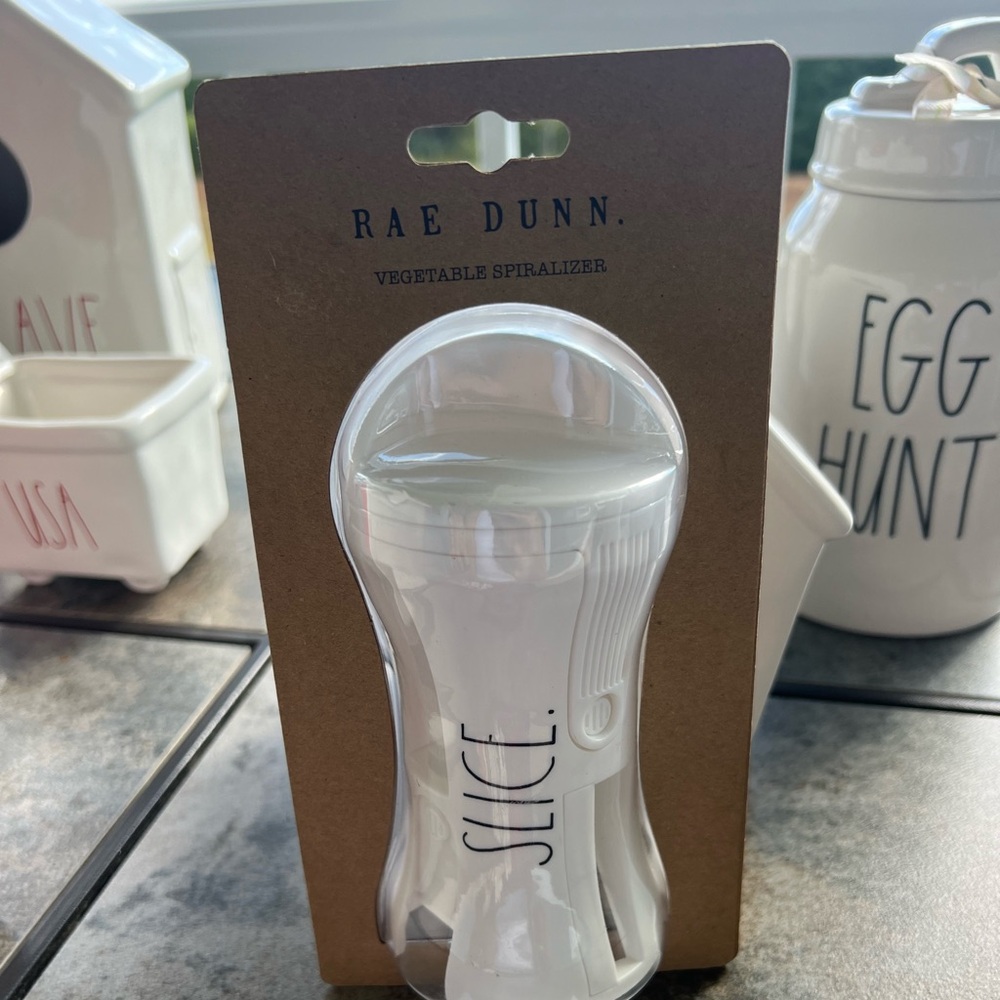 Rae Dunn slice nip